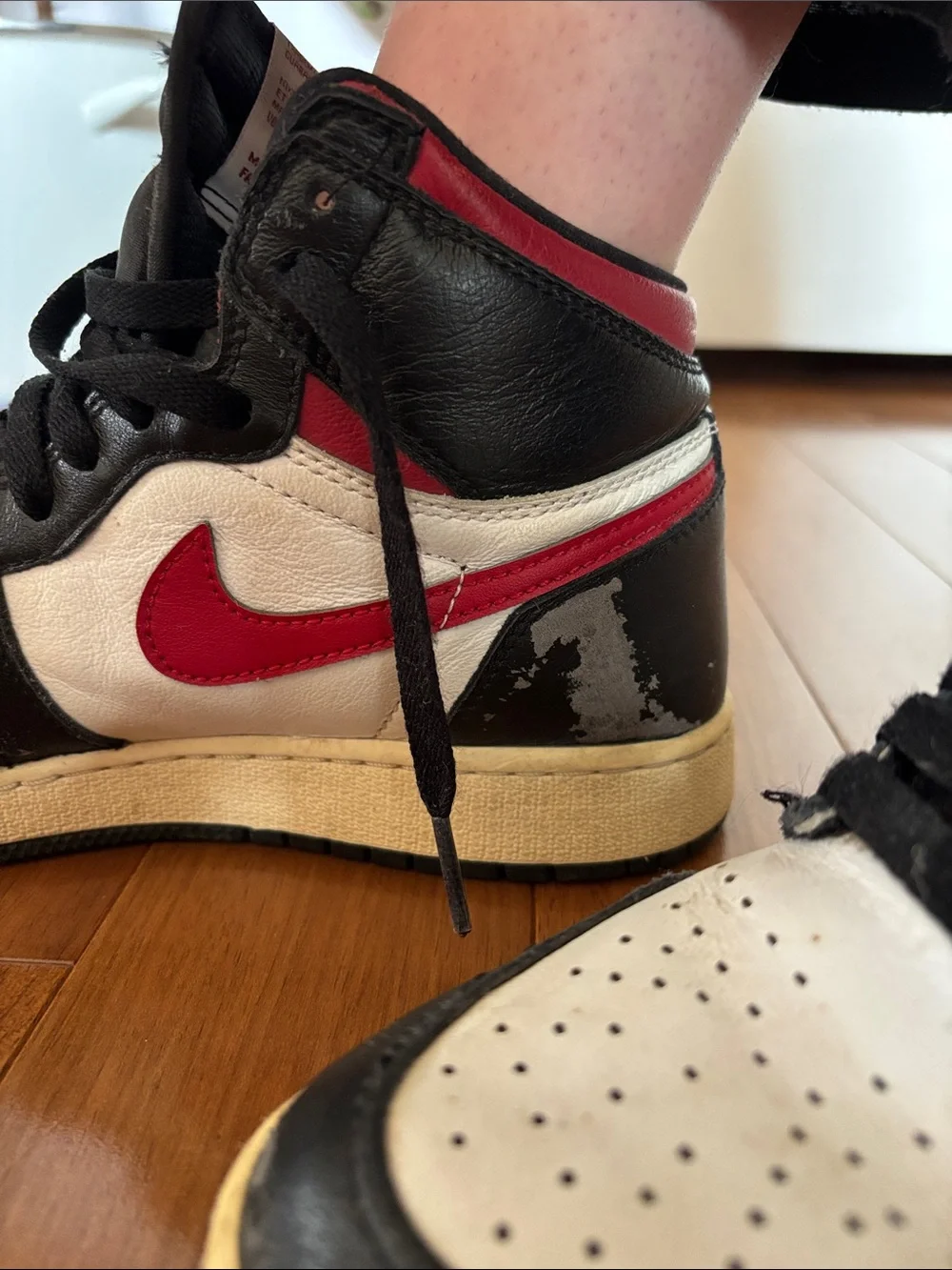 Nike Air Jordan 1 Retro High OG Black/Gym Red-White-Sail